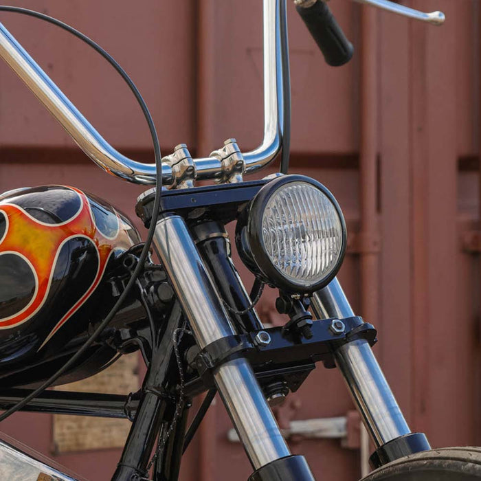 narrow triple tree panhead close up