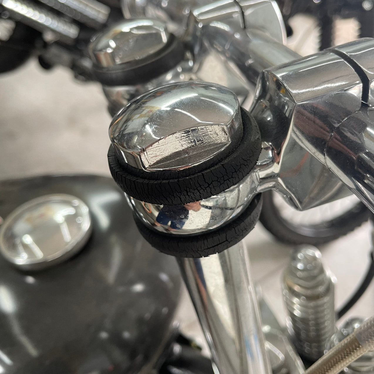 Dog Bone Riser Solid Bushing Kit - Black Aluminum — Throttle Addiction